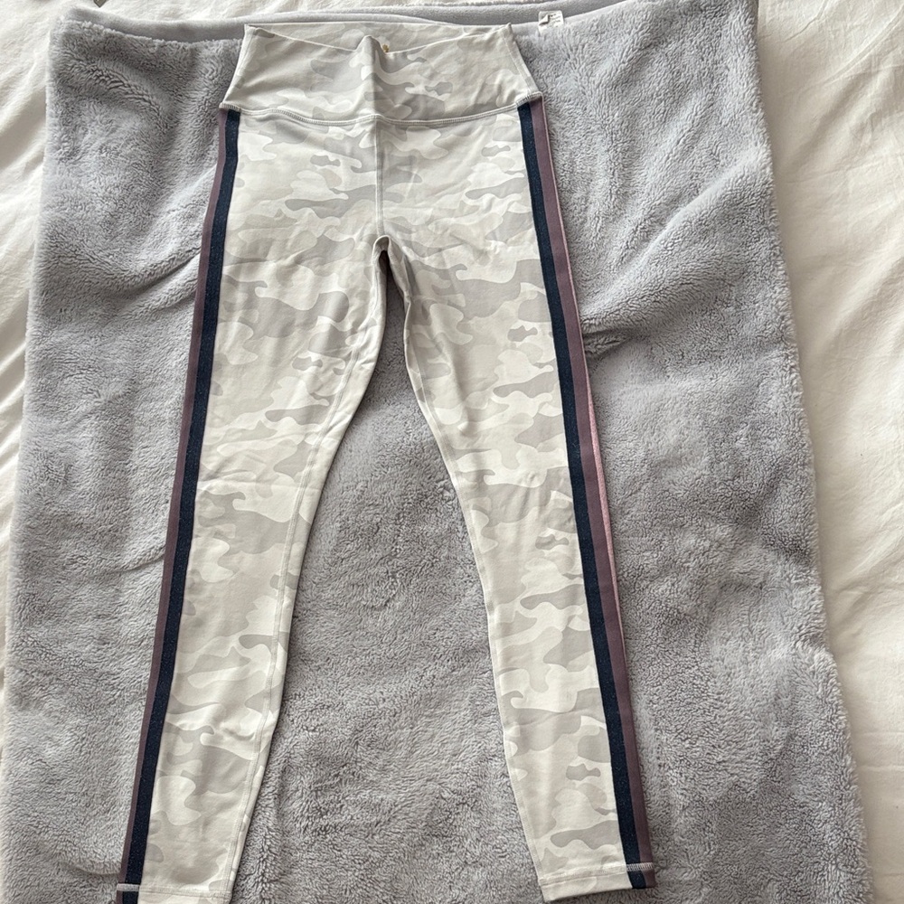 EUC Women’s Spiritual Gangster Gray Camo Leggings with Glitter Stripes Size M